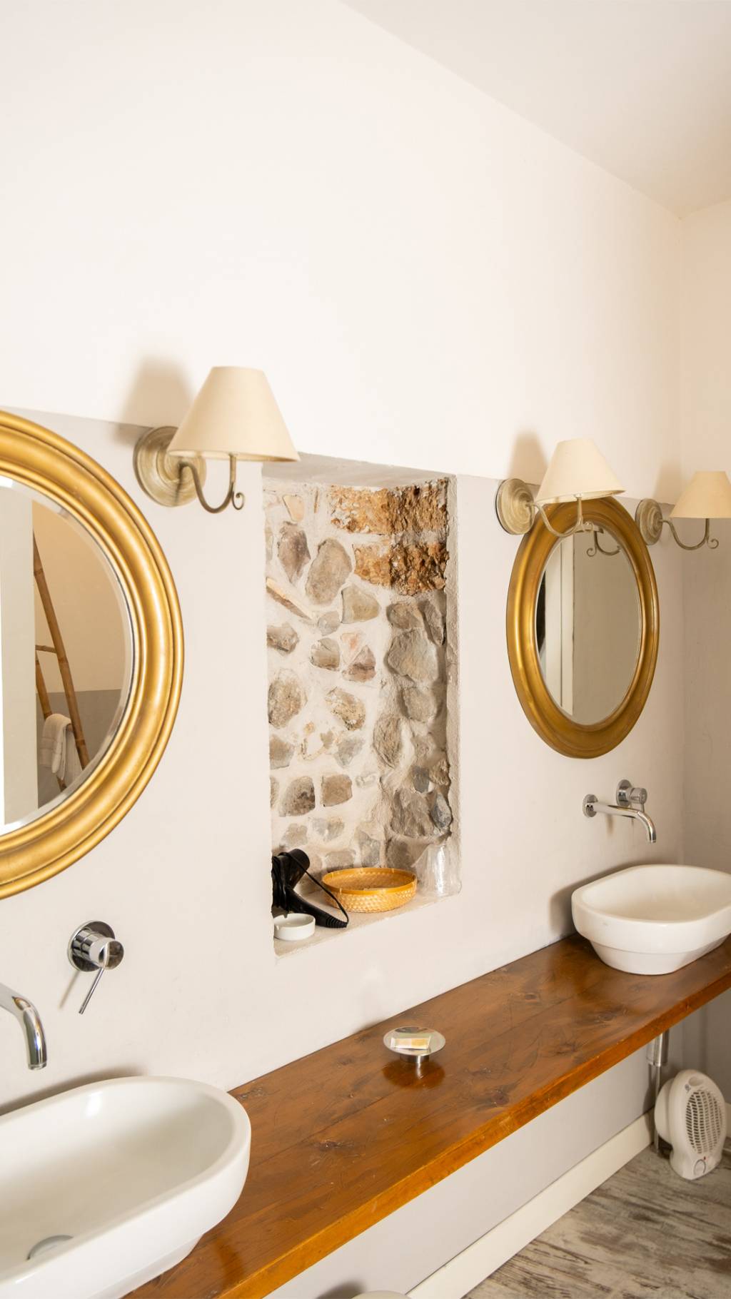 Albergo-Diffuso-Borgo-Vista-Lago-Trevignano-Roma-Camera-Bagno-DSCF1596